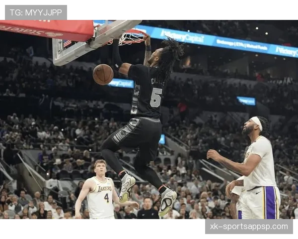 怀特挡拆突破效率提升明显 助马刺进攻节奏加快