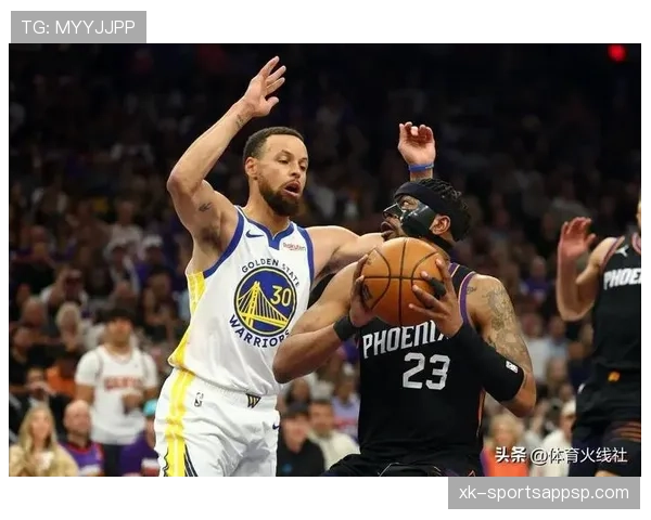 布克单打制敌占优，三分回合效率逊色库里