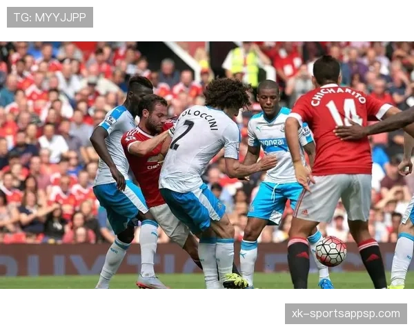 曼联防守体系漏洞频出：近期比赛失球增多，后防线稳定性面临考验